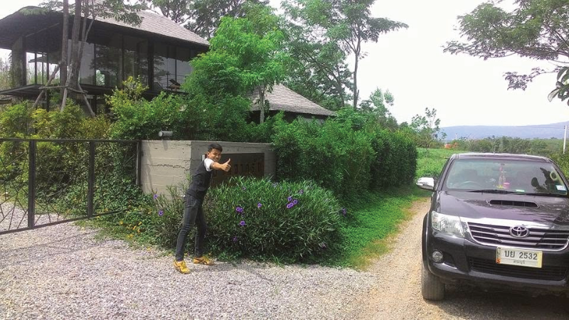 ภูเขารายล้อยด้วยธรรมชาติที่เขียวขจี
