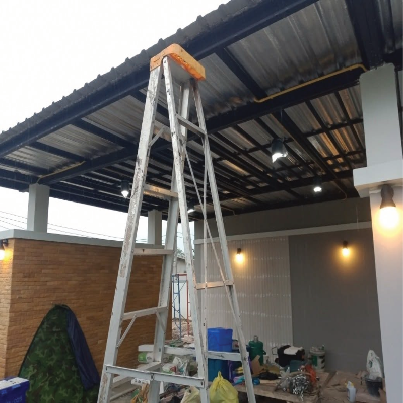 ทดสอบระบบไฟและแสงสว่างของโคมไฟติดผนังจากไซต์งานจริง