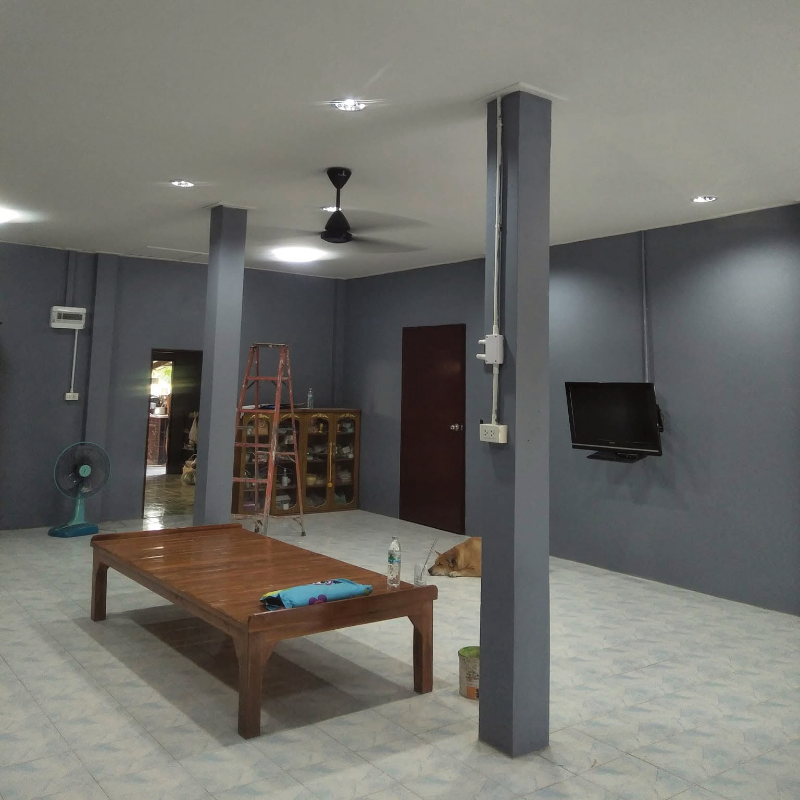 งานติดตั้งทีวีติดผนังที่สมบูรณ์